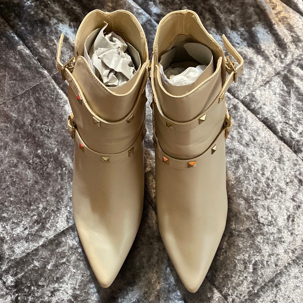Charlotte Russe Akira nude, wmns 9